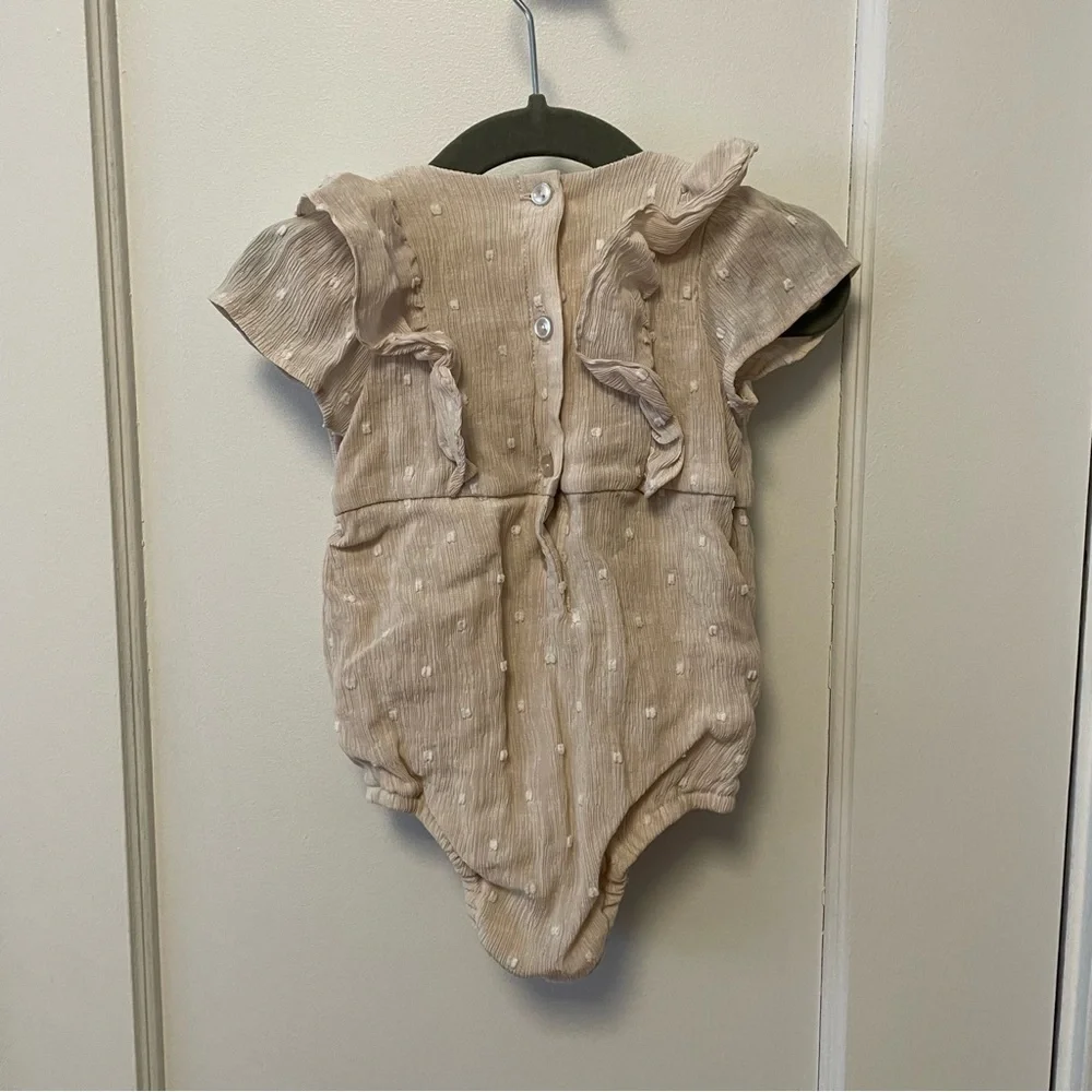 Adorable Ruffled Baby Romper - Noralee - 12M - Picture 2 of 3